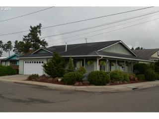 1715 Pine St, Florence, OR 97439-9425