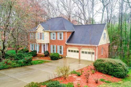 1776 Chadds Lake Dr, Marietta, GA 30068-1608