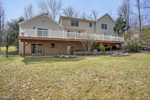 19 Angus Ln, Warren, NJ 07059-6701