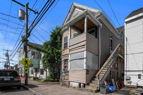 55 Green St, Somersworth, NH 03878-2520