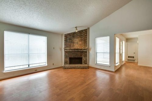 2263 Jackson Cir, Carrollton TX 75006-1655 exterior