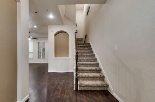 1908 Loma Linda Dr, Irving TX  75063-3926 exterior