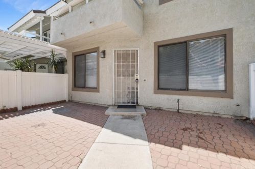 5424 Choctaw Ct, Chino, CA 91710-1992