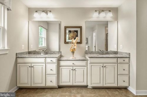 212 Tyler Dr, Hanover PA exterior