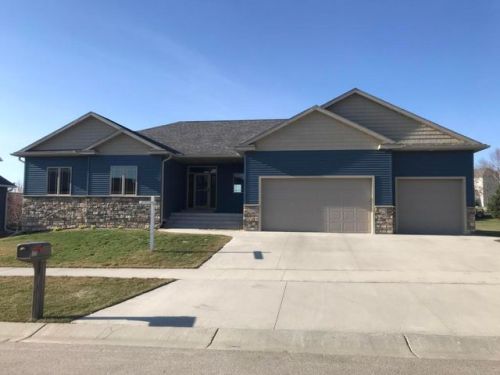 385 12th St, Byron, MN 55920-1392