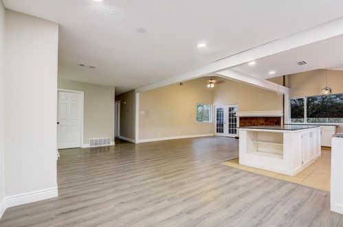 2109 Via Del Norte, Carrollton TX 75006-4521 exterior