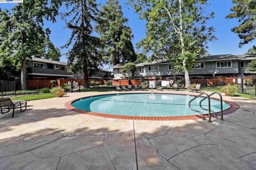 7319 Starward Dr, Pleasanton CA  94568-1863 exterior