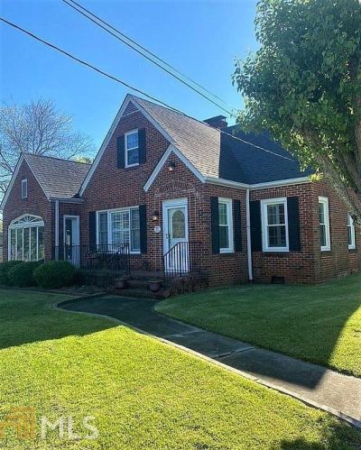 808 Church St, Thomaston, GA 30286-3614