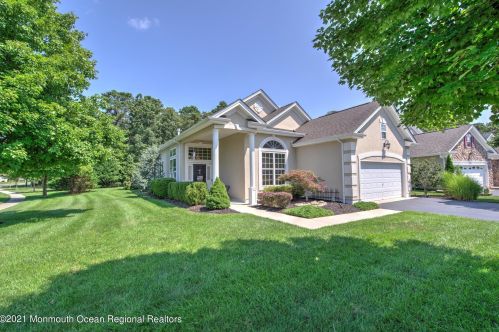 48 Pembroke Dr, Jackson Twp, NJ 08527-6317