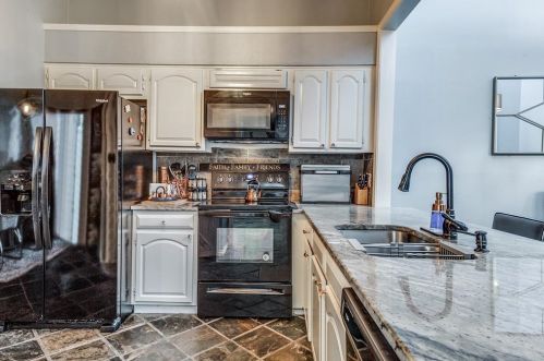 2503 Mallard Cv, Carrollton TX 75006-2233 exterior