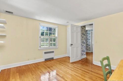 46 Pine Hill Ave, Norwalk CT  06855-2810 exterior