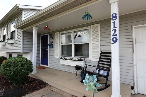 8129 Orchard Dr, Frankfort, IL 60423-8398