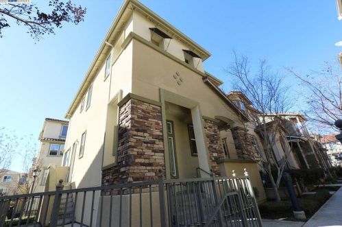 744 Ternura Loop, Milpitas, CA 95035-8652