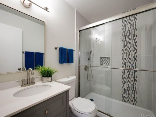 4625 Akron St, Englewood CO 80111-1237 exterior