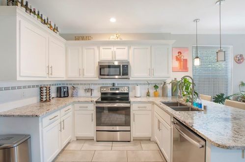 2104 Cologne Dr, Carrollton TX 75007-2336 exterior