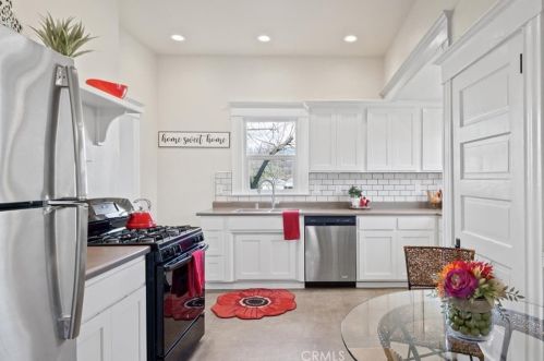 1417 Broadway St, Chico, CA 95928-6527
