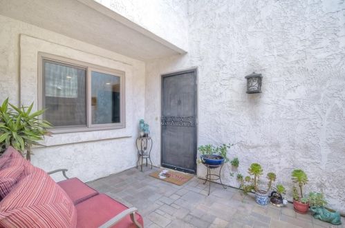 6543 Corte Montecito, Carlsbad, CA 92009-4530