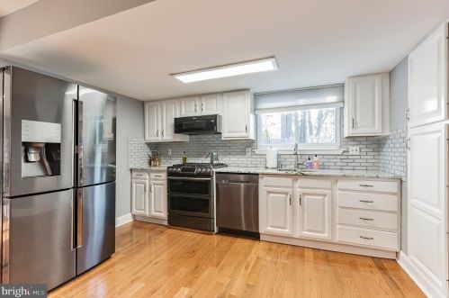 241 Nassau Dr, Tavistock NJ 08033-3976 exterior