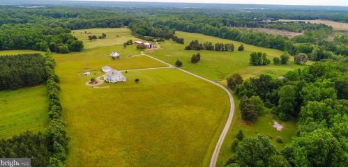 160 Willowdale Ln, Fredericksburg, VA 22405-3733