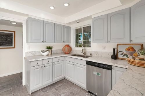 1527 Palais Rd, Anaheim CA  92802-2104 exterior