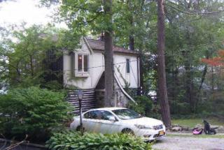 40 Lakeside Dr, Wantage, NJ 07461-4365