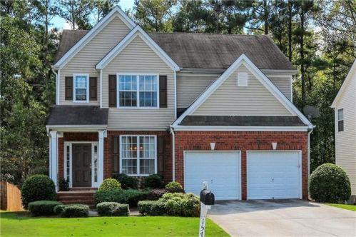 1575 Silver Ridge Dr, Austell, GA 30106-2130