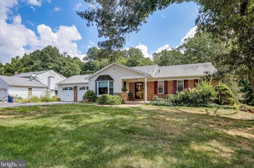 15013 Timberlake Dr, Silver Spring MD 20905-4360 exterior