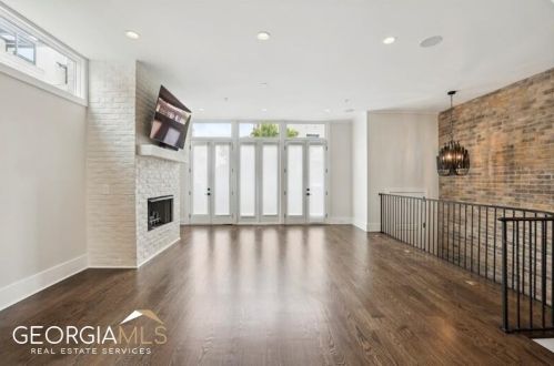 1074 Abington Ct, Atlanta GA  30319 exterior