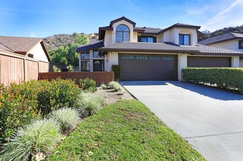 6212 Twin Peak Cir, Anaheim, CA 92807-4849