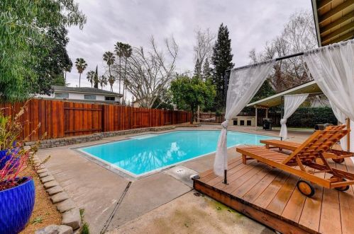 2308 La Loma Dr, Rancho Cordova, CA 95670-3102
