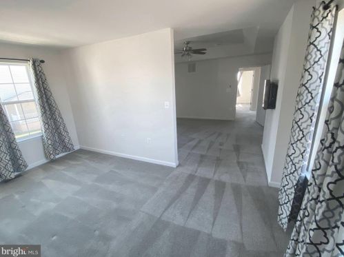 118 Un Rdg Dr, Charles Town WV 25414-4937 exterior