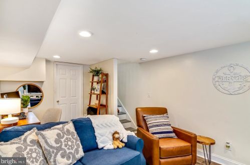 1029 Cleveland St, Philadelphia PA 19146-2648 exterior