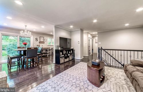 7219 Willow Oak Pl, Springfield VA  22153-1543 exterior