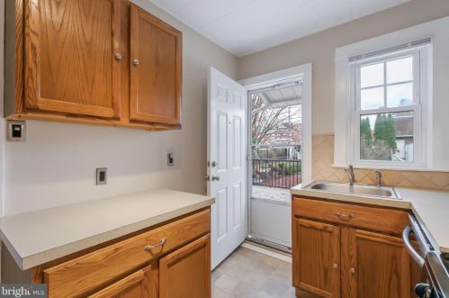 516 Ross St, Lancaster PA  17602-1946 exterior