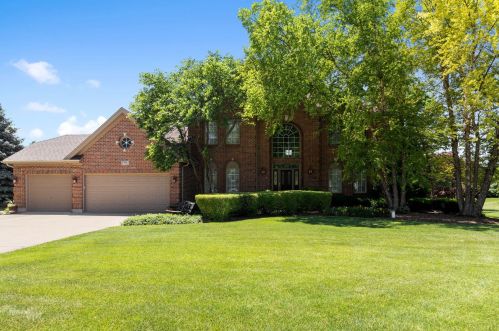 10650 Bridle Path Ct, Naperville, IL 60564-5310