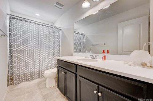 7611 Yakima Ct, Denver CO 80016 exterior