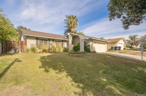 1439 Cambridge Ave, Redlands, CA 92374-3817