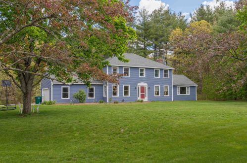 3 Crestwood Dr, Hollis, NH 03049-6002