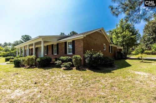 1301 Pinecrest Dr, Lugoff, SC 29078-9383
