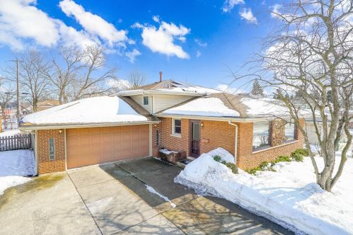1101 Walter St, Lemont, IL 60439-3952