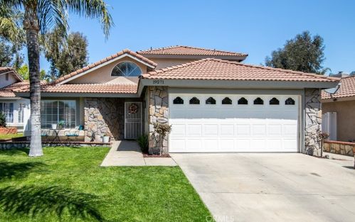 19271 Fox Tail Ln, Riverside, CA 92508