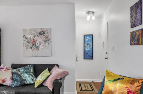 12751 Dara Dr, Woodbridge, VA 22192-2751