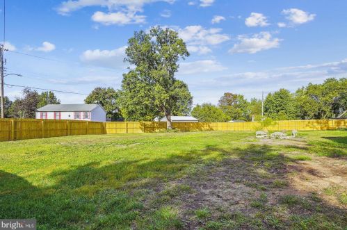 8592 Clifton St, Marshall VA  20115-3220 exterior