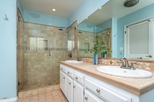 2937 Adams St, Glendale CA 91206-3403 exterior