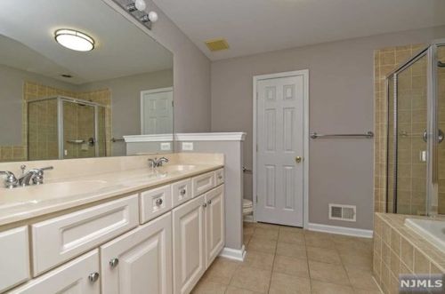 59 Magnolia Way, Paterson NJ  07508-3114 exterior