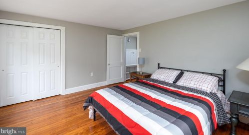 15 Delaware Ave, Trenton NJ  08628-2002 exterior