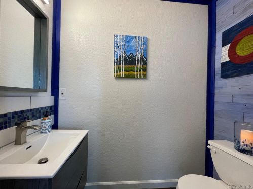 5226 Riviera Cir, Aurora CO 80015-6016 exterior