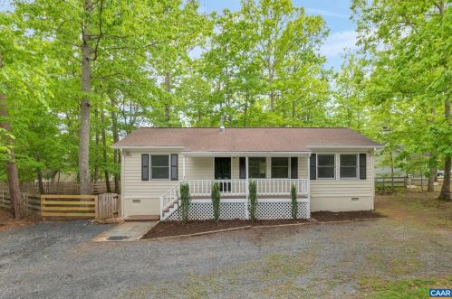 1 Woodlawn Dr, Bybee, VA 22963-2727