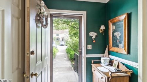 209 Burlington Ct, Flemington, NJ 08822-2083
