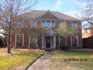 4009 Crestwood Dr, Carrollton TX  75007-1646 exterior